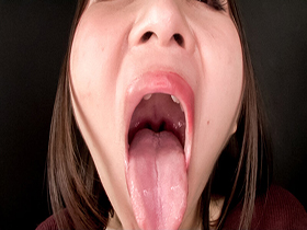 【淫語痴女】主観ベロ接吻唾吐き手コキ サンプル動画サムネイル